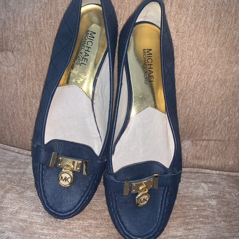 Michael Kors, 7.5, Navy Blue Flats w/gold hardware